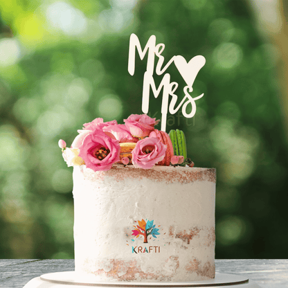 Wooden "Mr & Mrs" Heart Cake Topper